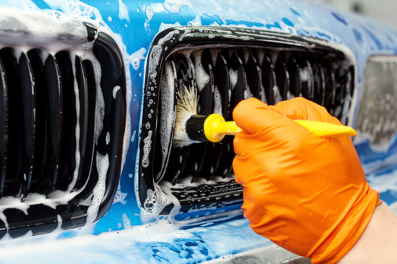 Exterior detailing a car grill